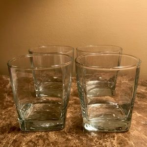 4 set glassware cups. Never used.